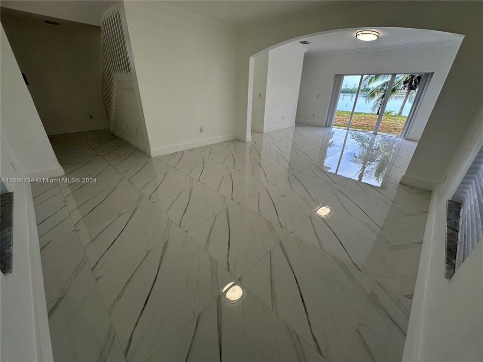 12900 SW 136th Terrace in Miami, FL - Building Photo