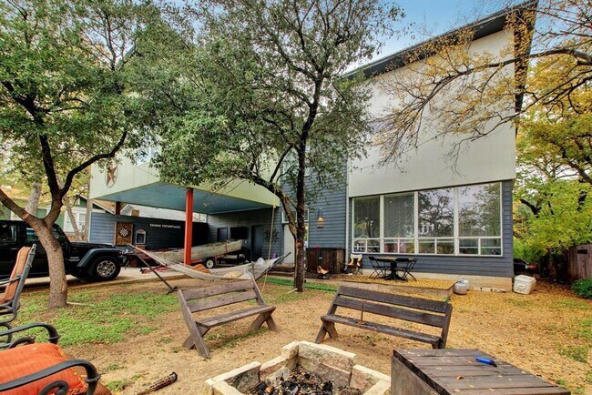 616 W 35th St in Austin, TX - Building Photo - Building Photo