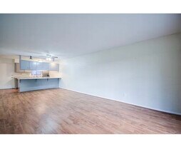 3737 E Turney Ave, Unit 209 in Phoenix, AZ - Building Photo