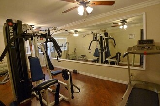 North Tower in Van Nuys, CA - Building Photo - Building Photo