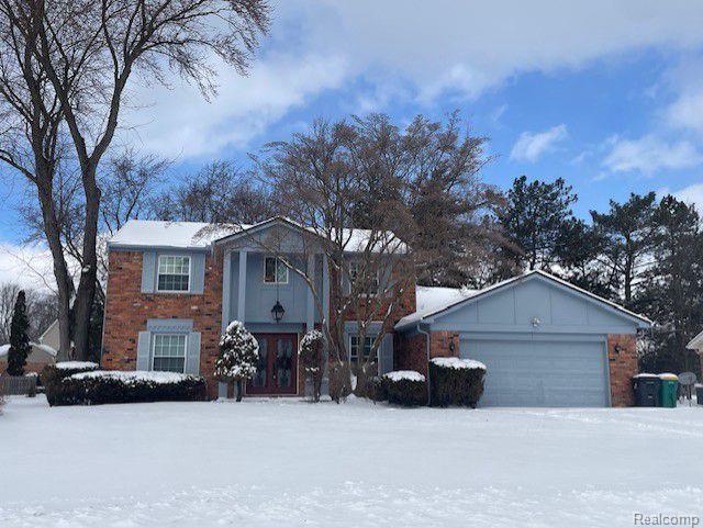 35324 Glengary Cir in Farmington Hills, MI - Building Photo