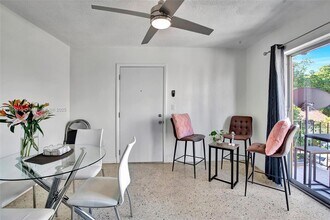 458 SW 9th St in Miami, FL - Building Photo - Building Photo