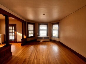 64 Summit Ave in Albany, NY - Building Photo - Building Photo