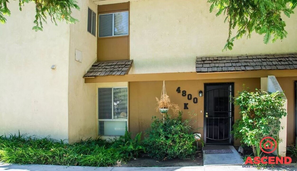 4800 Nordic Dr in Bakersfield, CA - Foto de edificio
