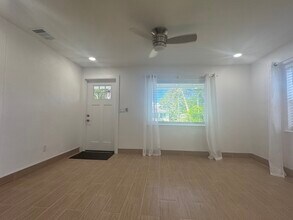 6704 S Faul St in Tampa, FL - Building Photo - Building Photo