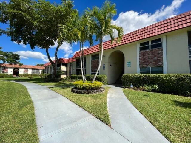 22795 SW 66th Ave in Boca Raton, FL - Building Photo