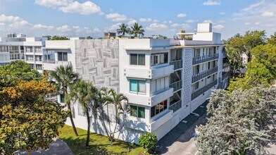 10240 Collins Ave in Bal Harbour, FL - Building Photo - Building Photo