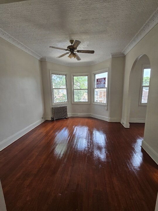 79-32 67th Rd in Glendale, NY - Building Photo