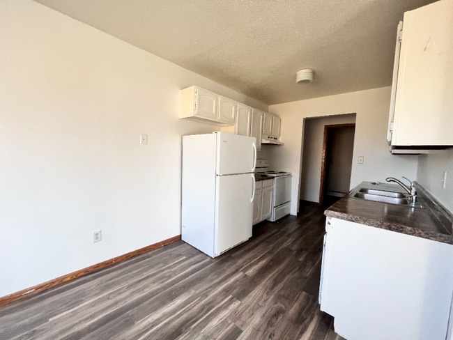 2605 S 17th St, Unit 8 in Grand Forks, ND - Foto de edificio - Building Photo