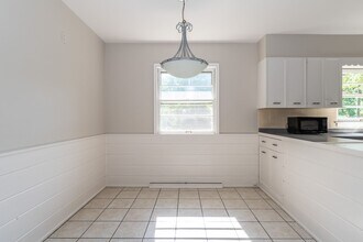 2003 Lakeshore Dr in St. Joseph, MI - Building Photo - Building Photo
