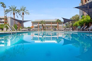 Capri on Camelback Apartments