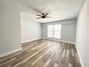 1426 S Belt Line Rd in Grand Prairie, TX - Building Photo - Building Photo