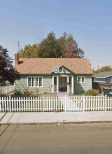 519 S Court St in Visalia, CA - Building Photo - Building Photo