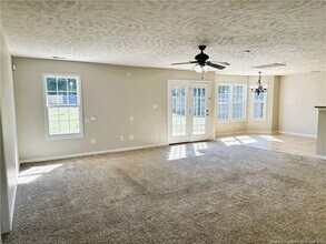 345 Belmont Dr in Raeford, NC - Building Photo - Building Photo