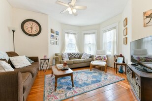 675 Washington St in Boston, MA - Building Photo