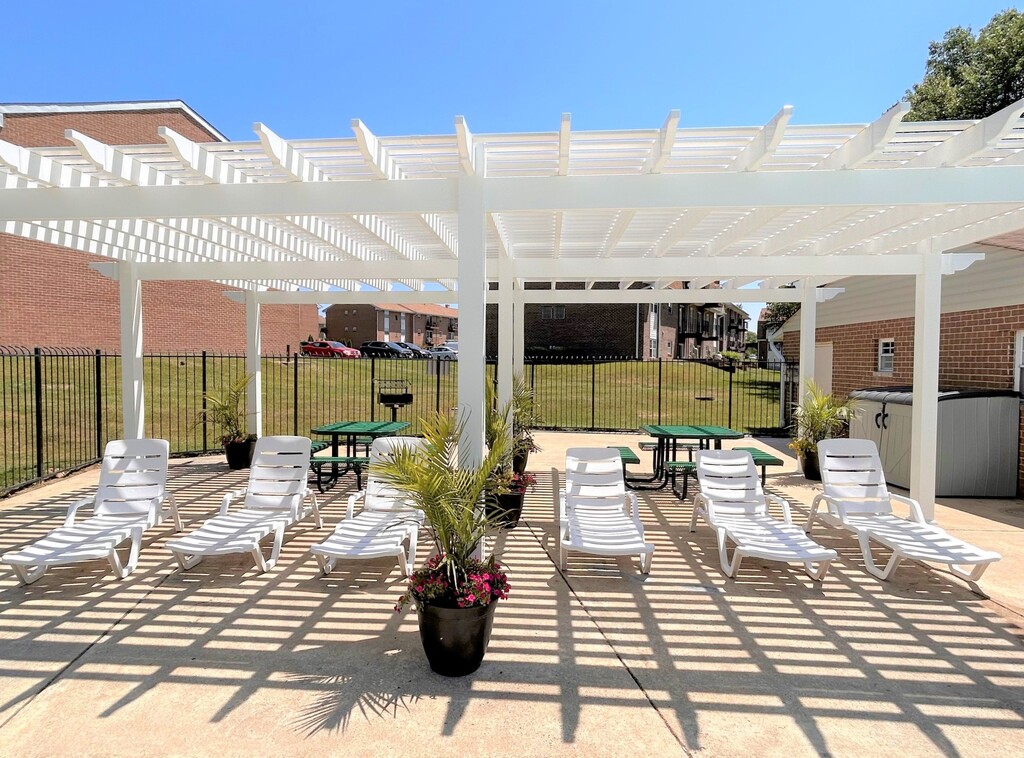 Chapel Manor Apartments in Nottingham, MD