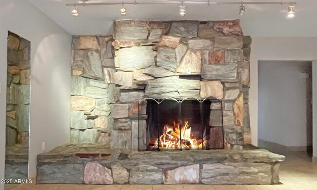 5802 W Frier Dr in Glendale, AZ - Building Photo - Building Photo