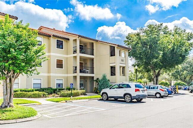 3036 Parkway Blvd in Kissimmee, FL - Foto de edificio - Building Photo