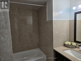 97 Nonquon Rd in Oshawa, ON - Building Photo