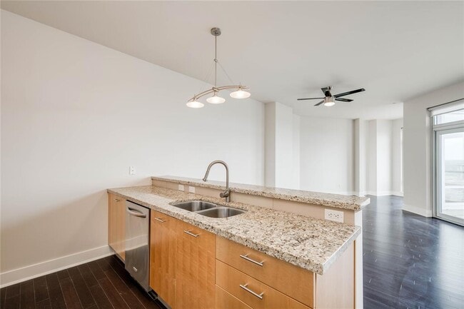 603 Davis St in Austin, TX - Foto de edificio - Building Photo