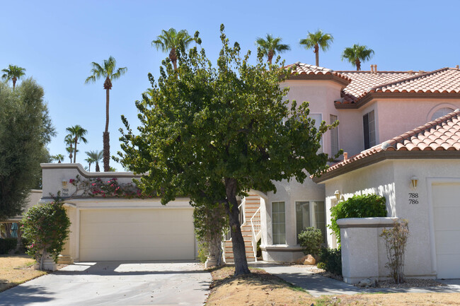 786 Montana Vista Dr in Palm Desert, CA - Building Photo - Building Photo