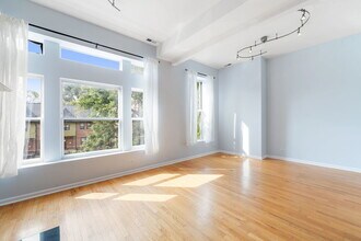 2744 W Haddon Ave in Chicago, IL - Building Photo - Building Photo