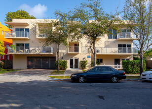 1553 SW 2ND Street in Miami, FL - Building Photo - Building Photo