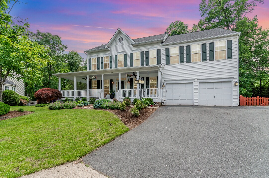 43125 Fling Ct in Broadlands, VA - Building Photo