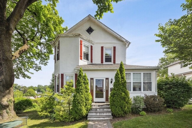 property at 179 Woodruff Ave
