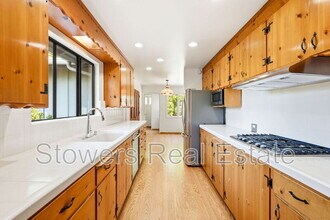 10 Corte Del Rey in Orinda, CA - Building Photo - Building Photo
