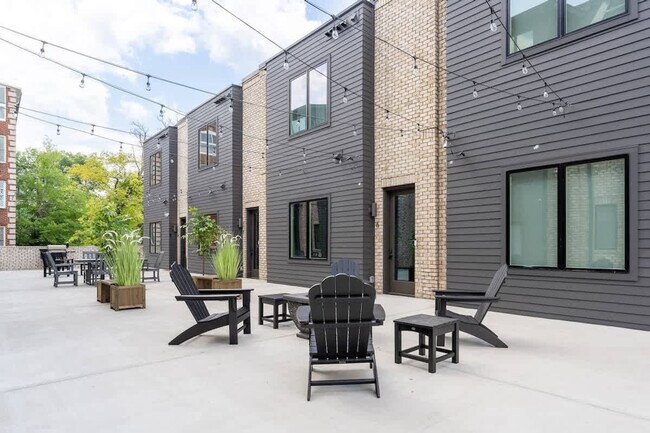 3206 West End Cir in Nashville, TN - Building Photo - Building Photo