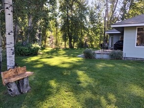 105 Willow Rd in Hailey, ID - Foto de edificio - Building Photo