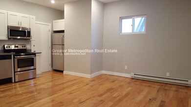 535 E 8th St, Unit 2 in Boston, MA - Building Photo - Building Photo