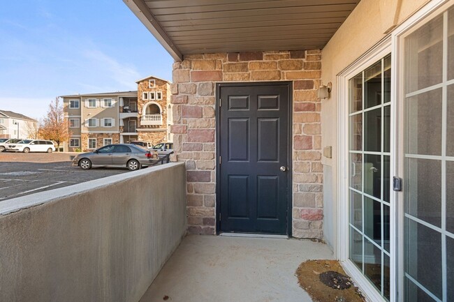 1922 N Crest Rd in Saratoga Springs, UT - Building Photo - Building Photo