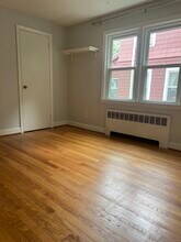 104 Vera St in West Hartford, CT - Building Photo - Building Photo