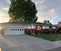 1324 Leeds Ave in Montrose, CO - Building Photo