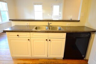 1637 Columbia Dr in Decatur, GA - Building Photo