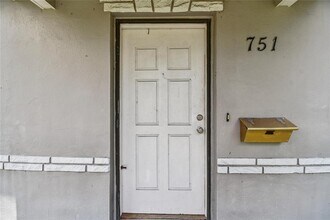 751 Southwest Boulevard N in St. Petersburg, FL - Building Photo - Building Photo