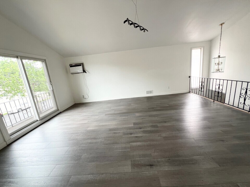 156 Petrus Ave in Staten Island, NY - Building Photo