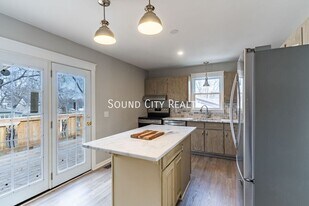 2410 Albion St in Nashville, TN - Building Photo