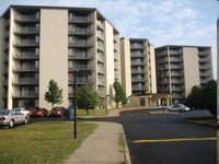 Charleston Arbors in Charleston, WV - Foto de edificio - Building Photo