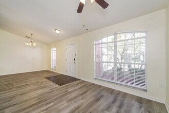 7172 Summit Dr, Unit 2 in Winter Haven, FL - Foto de edificio - Building Photo