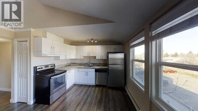 7201 Poplar Dr in Grande Prairie, AB - Building Photo - Building Photo