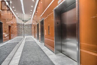 60 Colborne St in Toronto, ON - Building Photo - Building Photo