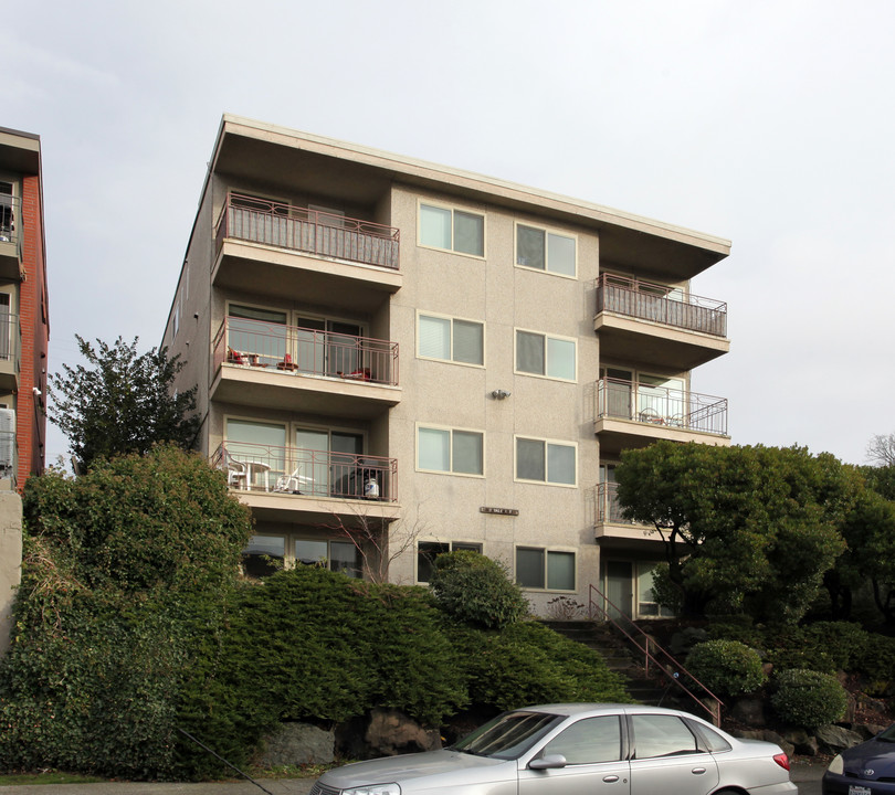 2210 Yale Ave E in Seattle, WA - Building Photo