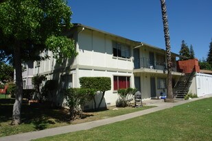 5725 Tucson Dr in San Jose, CA - Building Photo