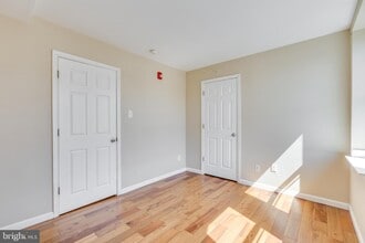 662 N 33rd St in Philadelphia, PA - Building Photo - Building Photo