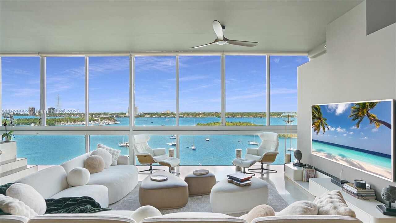 7934 West Dr in North Bay Village, FL - Building Photo