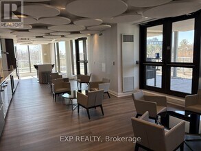 1035 Bank St in Ottawa, ON - Building Photo - Building Photo