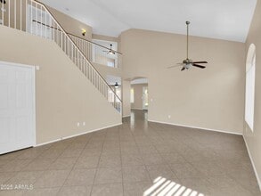 13620 N 82nd Ln in Peoria, AZ - Foto de edificio - Building Photo